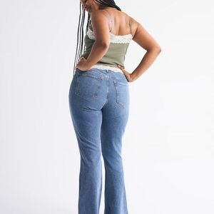 NWT Abercrombie Curve Love High Rise Bootcut Jean